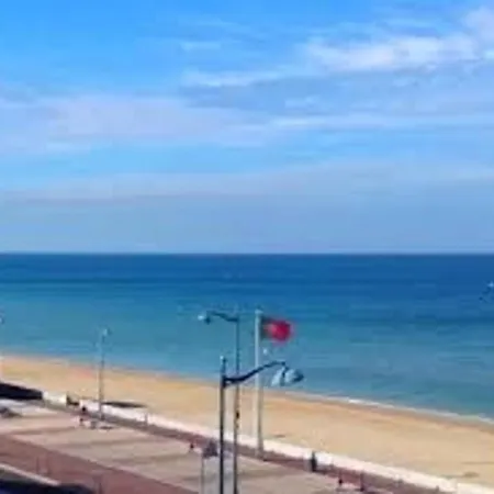 2 Pieces Avec Loggia Vitree A 50m De La - Fr-1-712-8 Villers-sur-Mer
